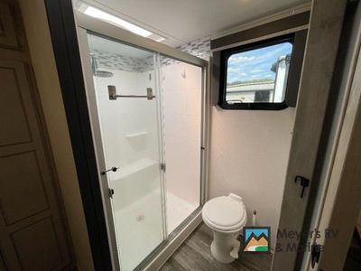 2022 Keystone RV Alpine - Photo 28
