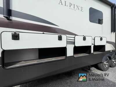 2022 Keystone RV Alpine - Photo 35
