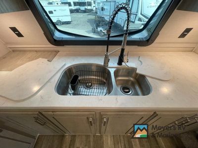 2022 Keystone RV Alpine - Photo 12