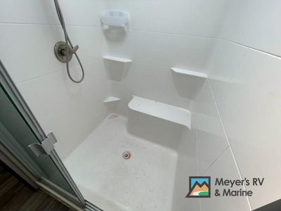 2022 Keystone RV Alpine - Photo 32