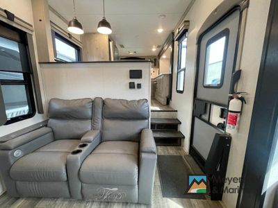 2022 Keystone RV Alpine - Photo 20