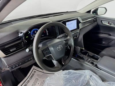 2025 Toyota Camry — photo 7 view