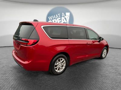 2025 Chrysler Pacifica — rear three-quarter view