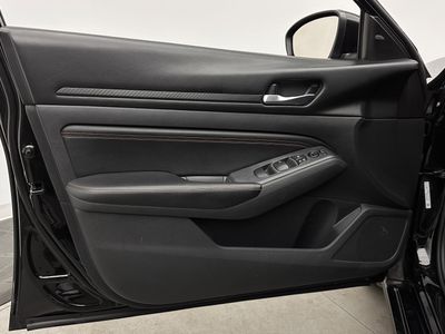 2021 Nissan Altima - Photo 9