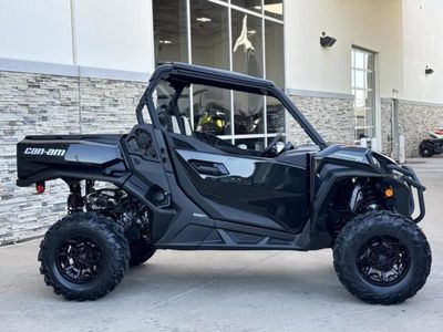 2025 Can-Am Commander XT 700 - Photo 3