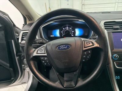2019 Ford Fusion Hybrid - Photo 16