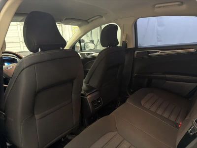 2019 Ford Fusion Hybrid - Photo 19