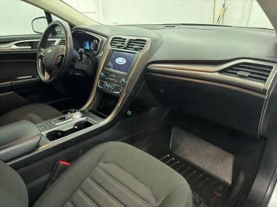 2019 Ford Fusion Hybrid - Photo 28