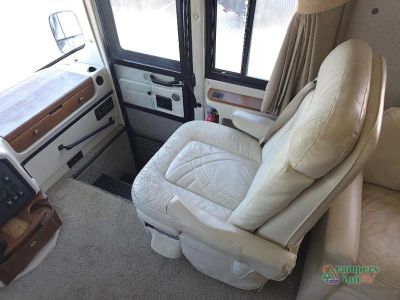 1999 Holiday Rambler Navigator — photo 32 view