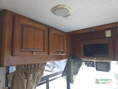1999 Holiday Rambler Navigator — photo 36 view