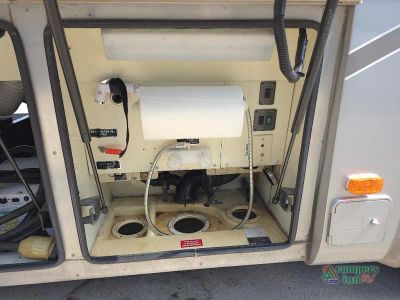 1999 Holiday Rambler Navigator — photo 15 view