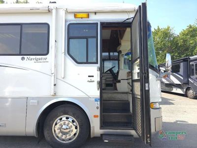 1999 Holiday Rambler Navigator — photo 19 view