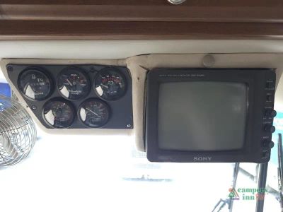 1999 Holiday Rambler Navigator — photo 30 view