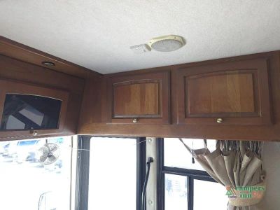 1999 Holiday Rambler Navigator — photo 38 view