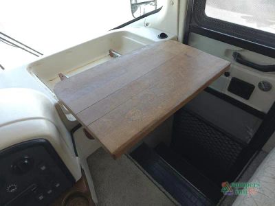 1999 Holiday Rambler Navigator — photo 35 view