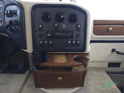 1999 Holiday Rambler Navigator — photo 31 view