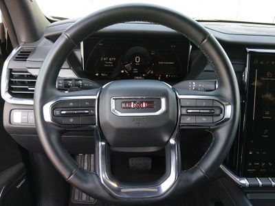 2025 GMC Acadia - Photo 12