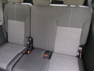 2025 GMC Acadia - Photo 17