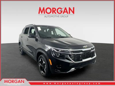 2026 Kia Seltos S in Fusion Black — front three-quarter view