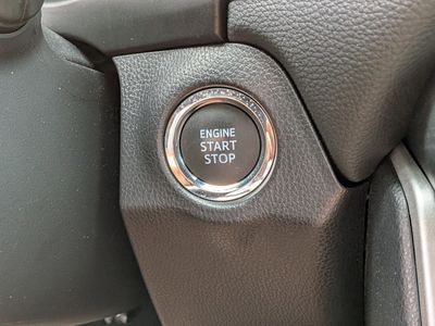 2025 Toyota RAV4 - Photo 29