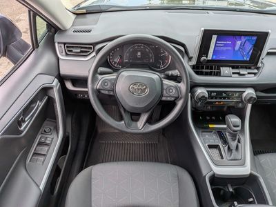 2025 Toyota RAV4 - Photo 17