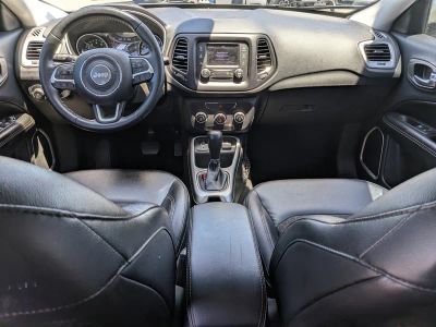 2018 Jeep Compass — photo 11 view