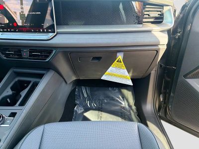 2026 Volkswagen Tiguan — photo 18 view