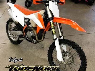 2020 KTM 450 XC-F — front three-quarter view