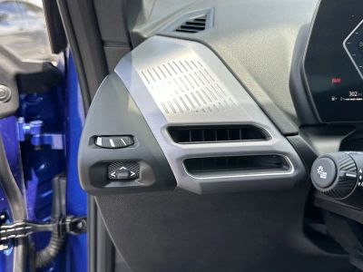 2025 BMW 2 Series — photo 29 view