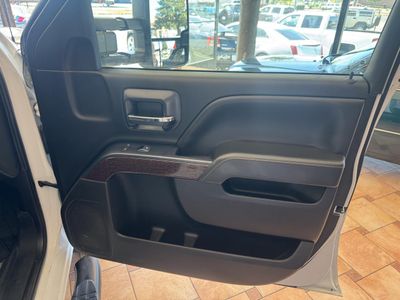 2019 GMC Sierra 2500HD - Photo 21