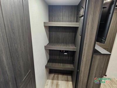 2026 Venture RV Stratus — photo 21 view