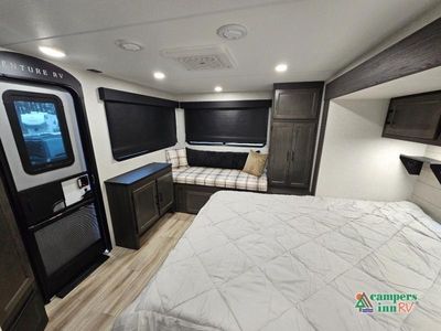 2026 Venture RV Stratus — photo 24 view