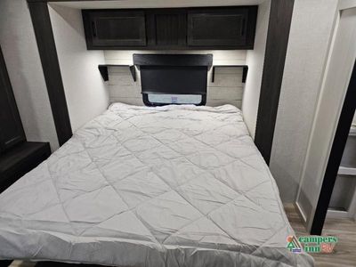 2026 Venture RV Stratus — photo 44 view