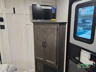 2026 Venture RV Stratus — photo 40 view