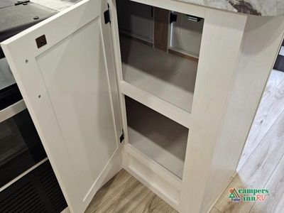 2026 Venture RV Stratus — photo 10 view