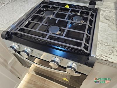 2026 Venture RV Stratus — photo 35 view