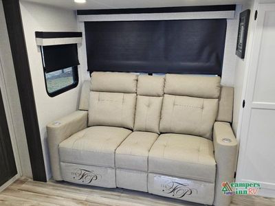 2026 Venture RV Stratus — photo 15 view