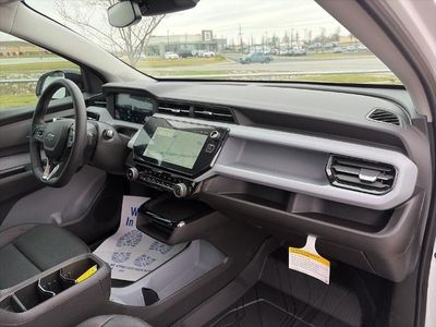 2027 Chevrolet Bolt - Photo 32