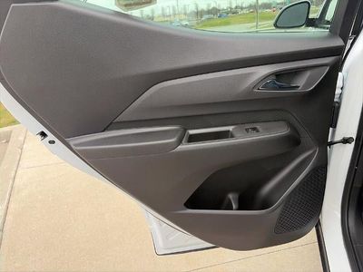 2027 Chevrolet Bolt - Photo 40
