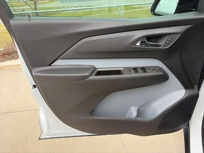 2027 Chevrolet Bolt - Photo 46