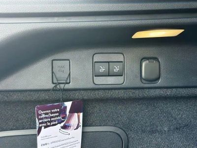 2026 Lexus RX — photo 13 view