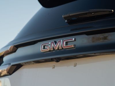 2024 GMC Acadia - Photo 14