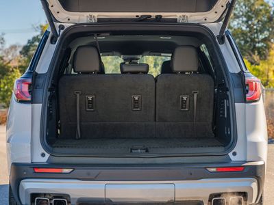 2024 GMC Acadia - Photo 16