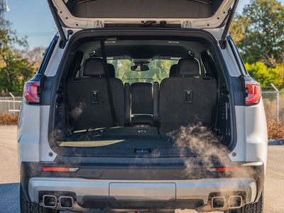 2024 GMC Acadia - Photo 17