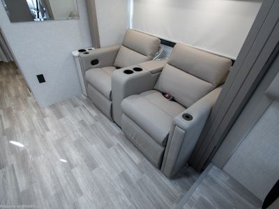 2026 Thor Motor Coach Vegas - Photo 10