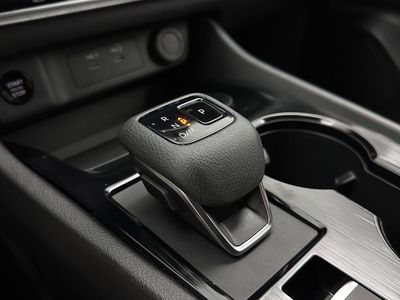 2025 Nissan Rogue - Photo 14