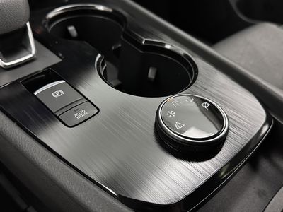 2025 Nissan Rogue - Photo 13