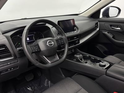 2025 Nissan Rogue - Photo 8