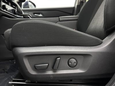 2025 Nissan Rogue - Photo 11