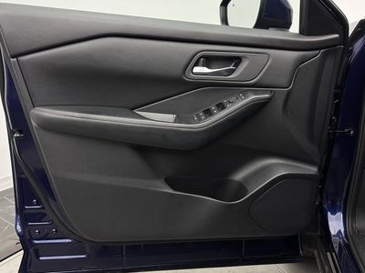 2025 Nissan Rogue - Photo 9